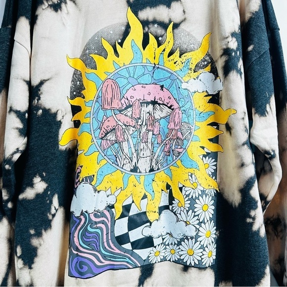 NWT NOBO Junior’s Lightweight Long Sleeve Sun/ Mushroom Graphic Sweatshirt - Picture 7 of 13
